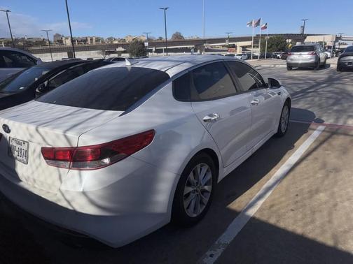 2018 Kia Optima LX