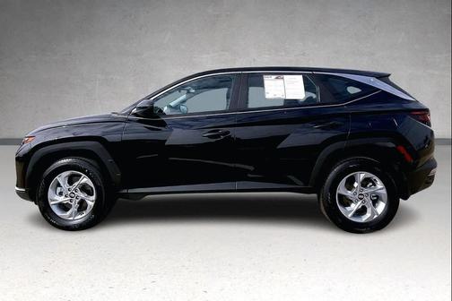 2023 Hyundai TUCSON SE