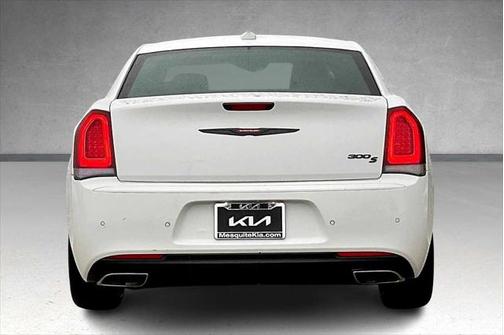 2023 Chrysler 300 S