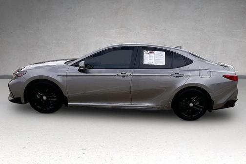 Metal 2025 Toyota Camry SE