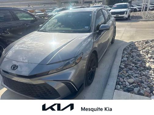 Metal 2025 Toyota Camry SE