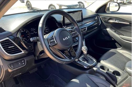 2023 Kia Seltos EX