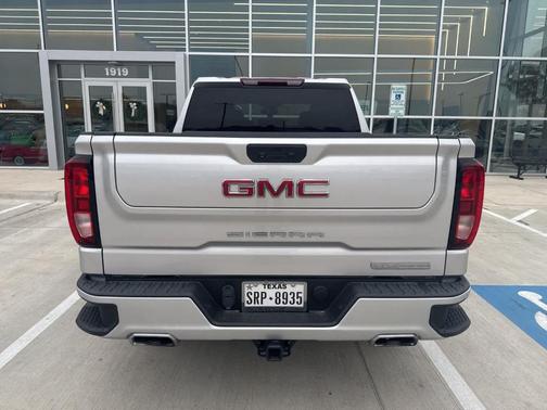 2022 GMC Sierra 1500 Elevation