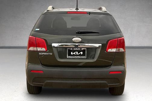 Tuscan Olive 2011 Kia Sorento LX