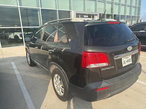 2011 Kia Sorento LX