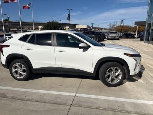 2024 Chevrolet Trax LS