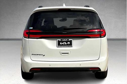 2021 Chrysler Pacifica Touring