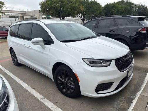 2021 Chrysler Pacifica Touring