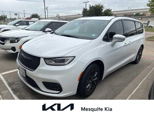 2021 Chrysler Pacifica Touring