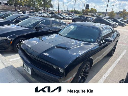 2017 Dodge Challenger SXT