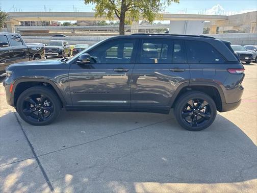 2023 Jeep Grand Cherokee Altitude