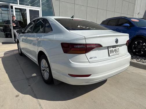 Pure White 2019 Volkswagen Jetta 1.4T S
