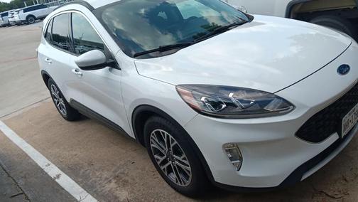Oxford White 2020 Ford Escape SEL