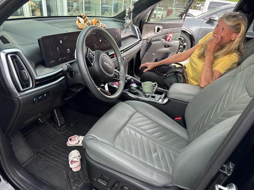 Ebony Black 2024 Kia Sorento SX Prestige