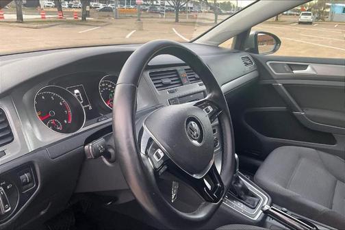 2016 Volkswagen Golf TSI S 4-Door