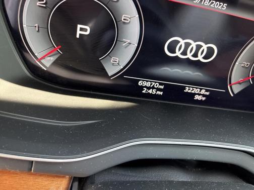 2022 Audi Q5 45 S line Premium Plus