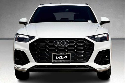 2022 Audi Q5 45 S line Premium Plus