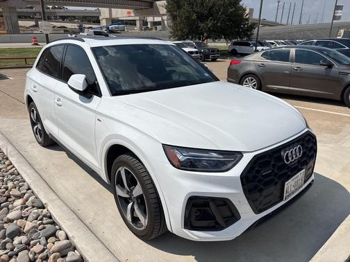 2022 Audi Q5 45 S line Premium Plus