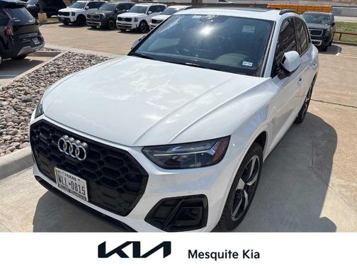 2022 Audi Q5 45 S line Premium Plus