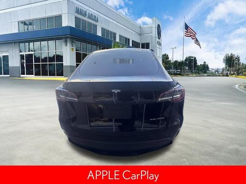 Black 2024 Tesla Model Y Long Range