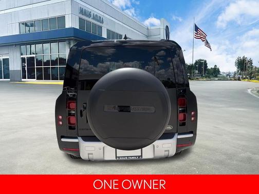 Santorini Black 2023 Land Rover Defender SE