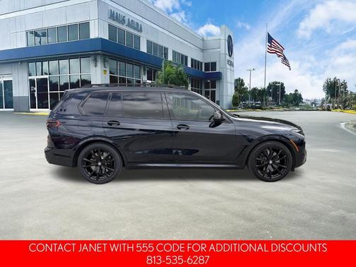 Black 2023 BMW X7 M60i