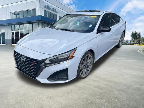 Gray Sky Pearl 2023 Nissan Altima 2.5 SR