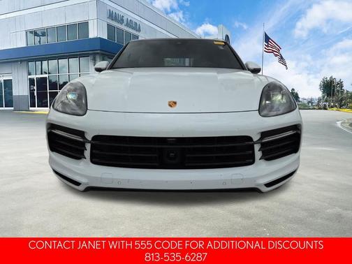 White 2021 Porsche Cayenne AWD