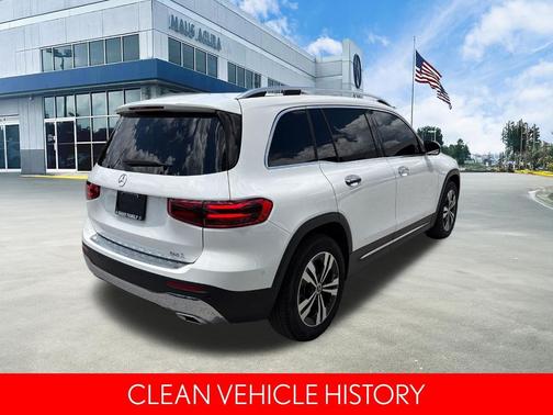White 2025 Mercedes-Benz GLB 250 Base 4MATIC