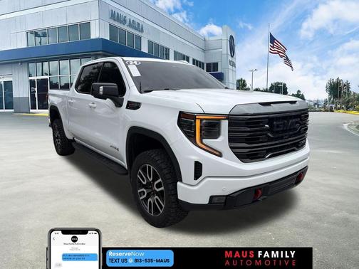 White 2024 GMC Sierra 1500 AT4
