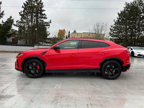 2019 Lamborghini Urus Base