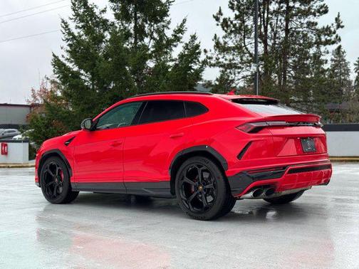 2019 Lamborghini Urus Base