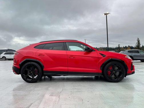 2019 Lamborghini Urus Base