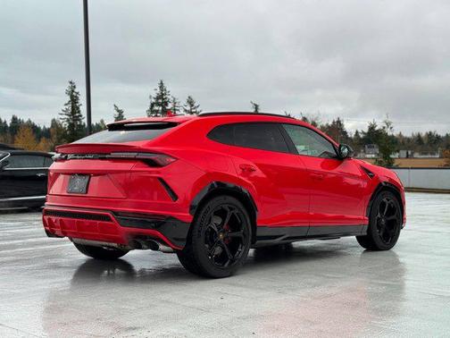 2019 Lamborghini Urus Base