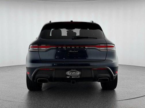 2022 Porsche Macan Base