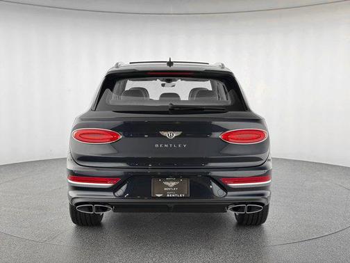2025 Bentley Bentayga V8