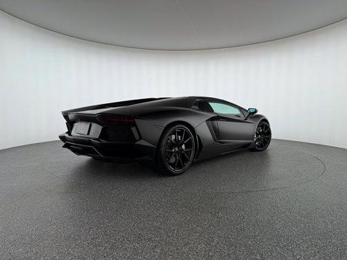 2015 Lamborghini Aventador LP700-4