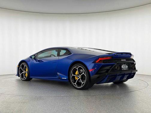 2020 Lamborghini Huracan EVO Base