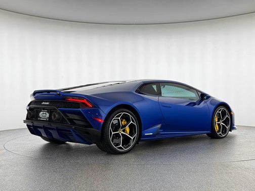 2020 Lamborghini Huracan EVO Base