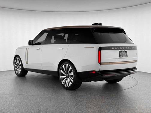 2023 Land Rover Range Rover SV
