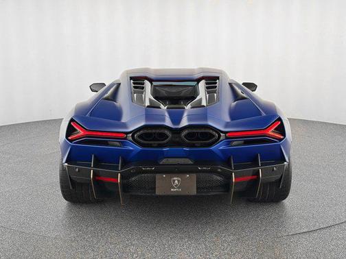 2025 Lamborghini Revuelto Base