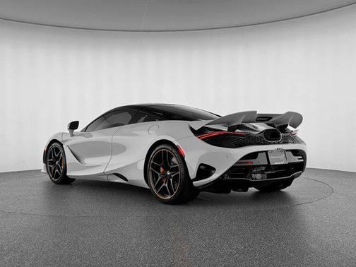 2024 McLaren 750S Coupe