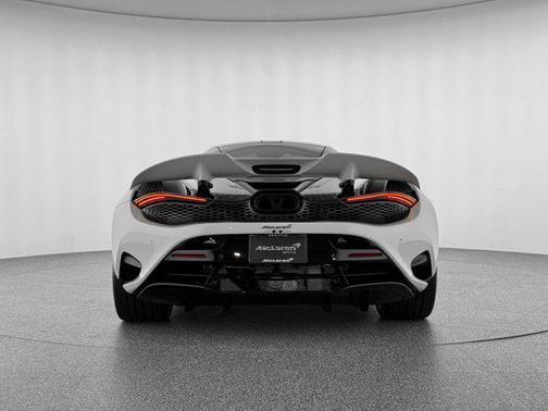 2024 McLaren 750S Coupe