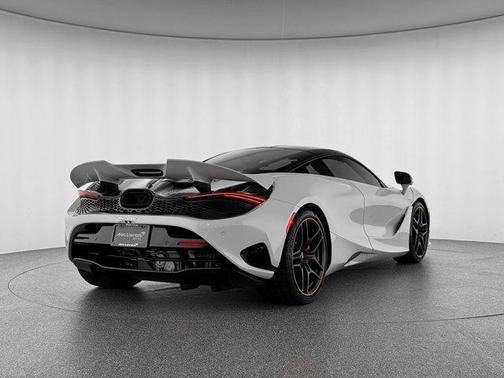 2024 McLaren 750S Coupe