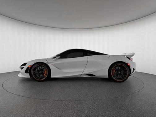 2024 McLaren 750S Coupe