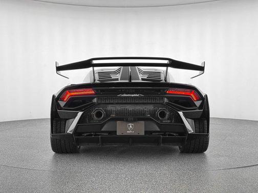 2022 Lamborghini Huracan STO Coupe