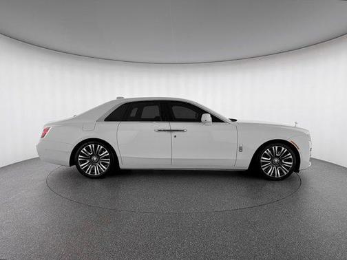 2022 Rolls-Royce Ghost 