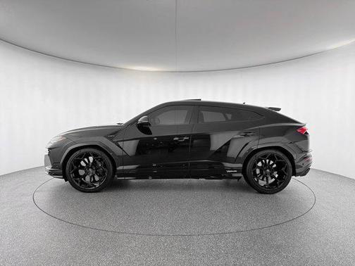 2024 Lamborghini Urus Performante