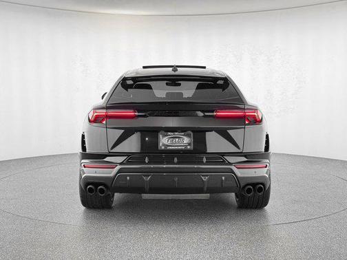 2024 Lamborghini Urus Performante