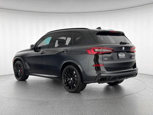 2022 BMW X5 M50i